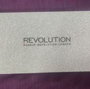 Makeup Revolution eyeshadow palette